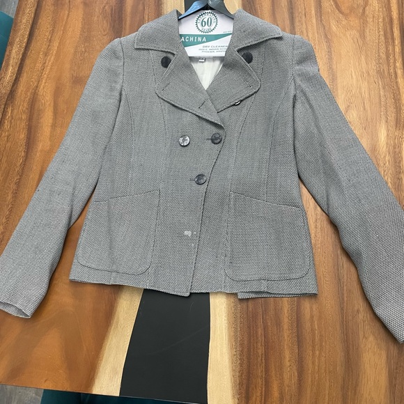 Armani jacket size 4 - Picture 1 of 3